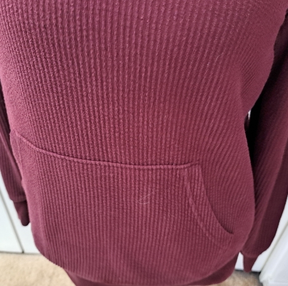 Old Navy Maroon Ribbed Hoodie Size S - Picture 3 of 12